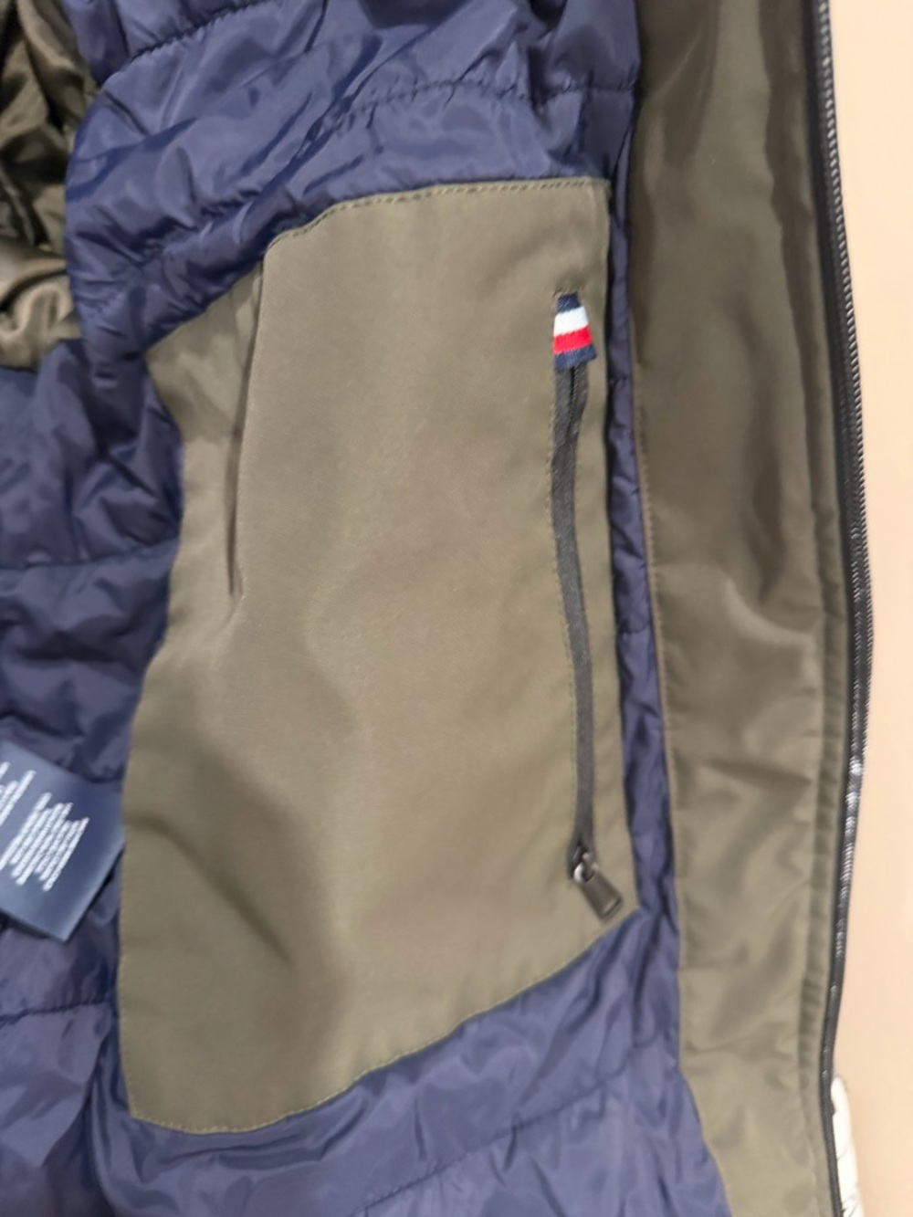 Tommy Hilfiger Men's Olive Hooded Rain Jacket - Picture 11 of 15